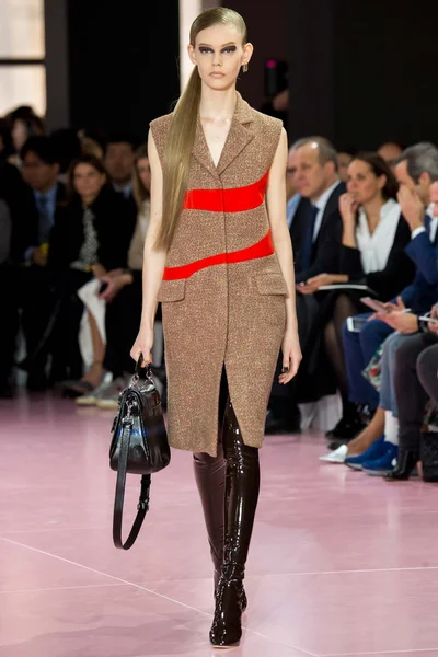 Look 41